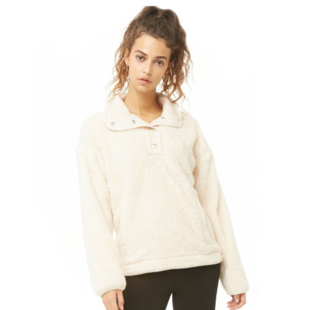 NWOT Forever 21 Sherpa Snap Button Pullover